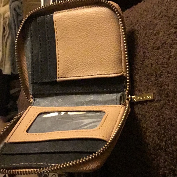 Olivia & Joy of New York like new clutch. - Picture 2 of 7